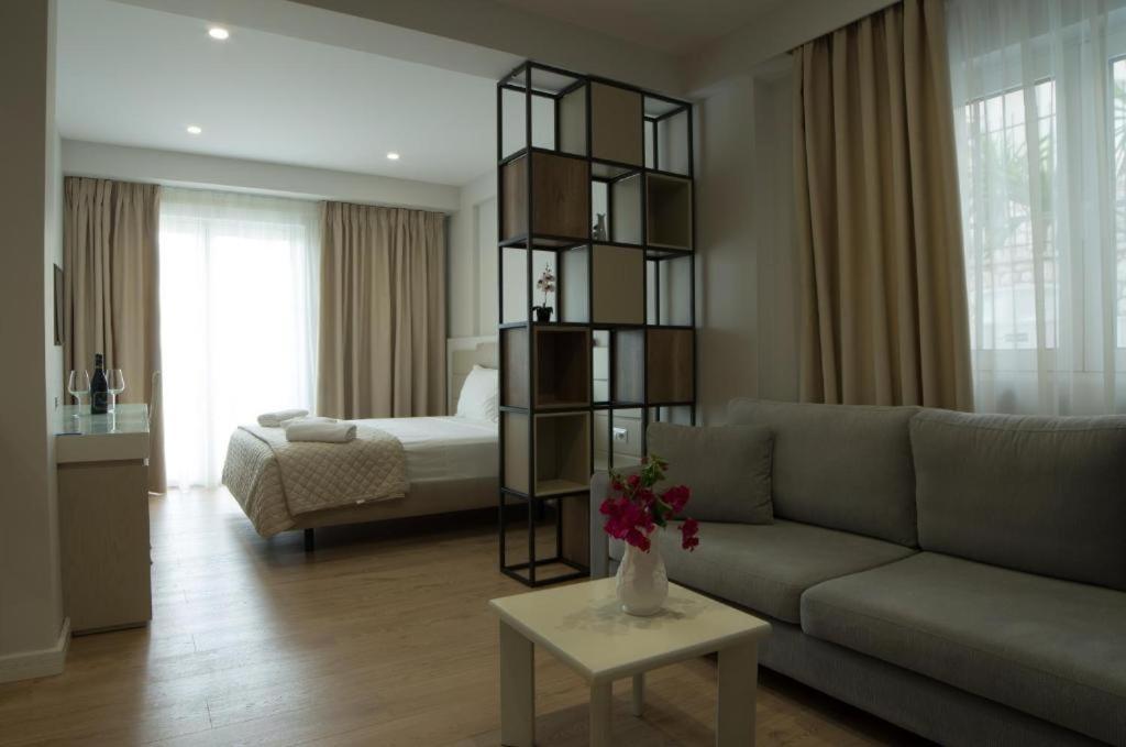 Hotel Vila Kalcuni Σαράντα Εξωτερικό φωτογραφία